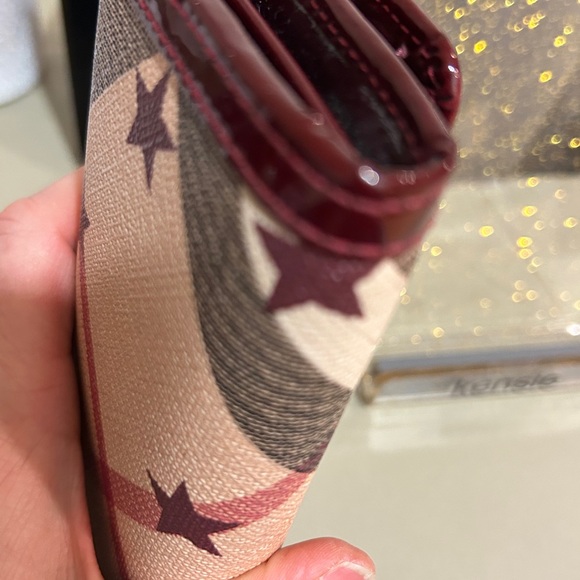Burberry Rare Super Nova Burgundy Wallet with snap closure - Picture 10 of 16